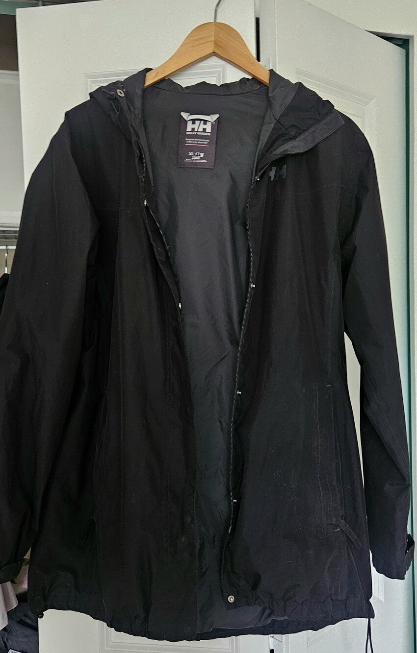 Helly Hansen Black Hooded Windbreaker Jacket Like New